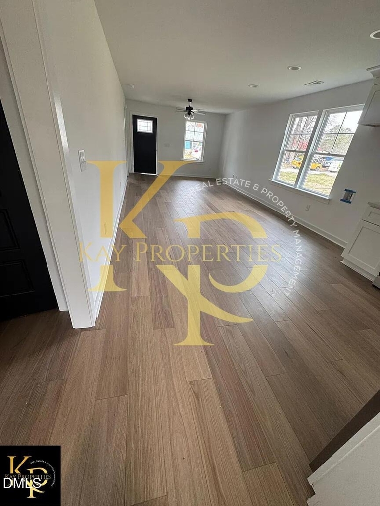510 Crump Street - Photo 2