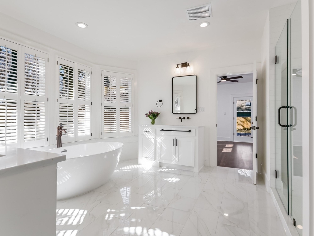 2704 Oakhurst Ave - Photo 11