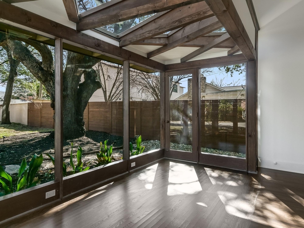 2704 Oakhurst Ave - Photo 13