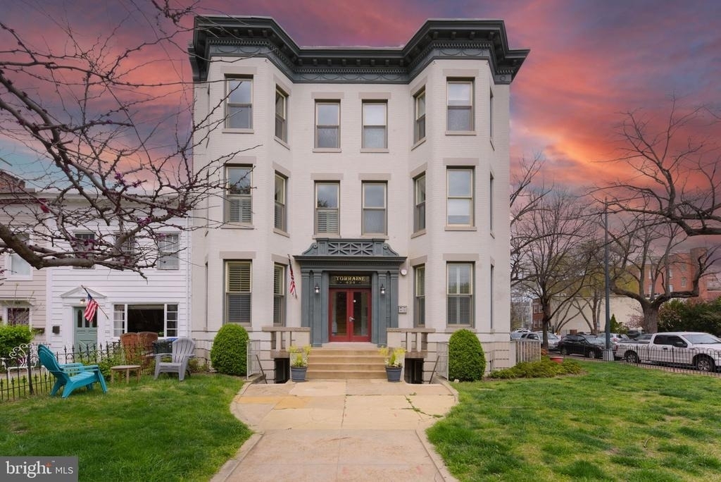 424 E Capitol Street Ne - Photo 0