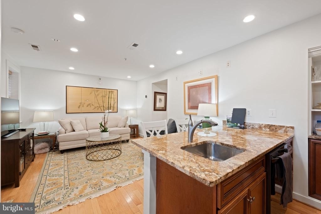 424 E Capitol Street Ne - Photo 10