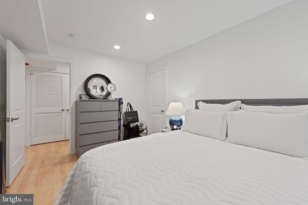 424 E Capitol Street Ne - Photo 18