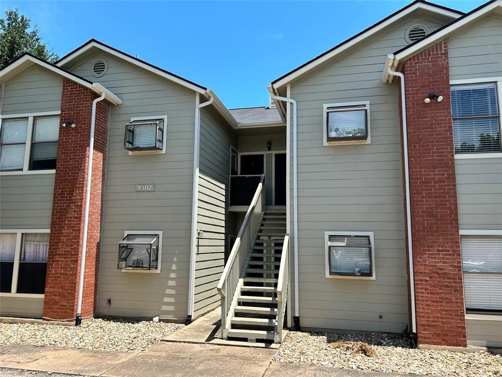 9507 Kempler Dr - Photo 0