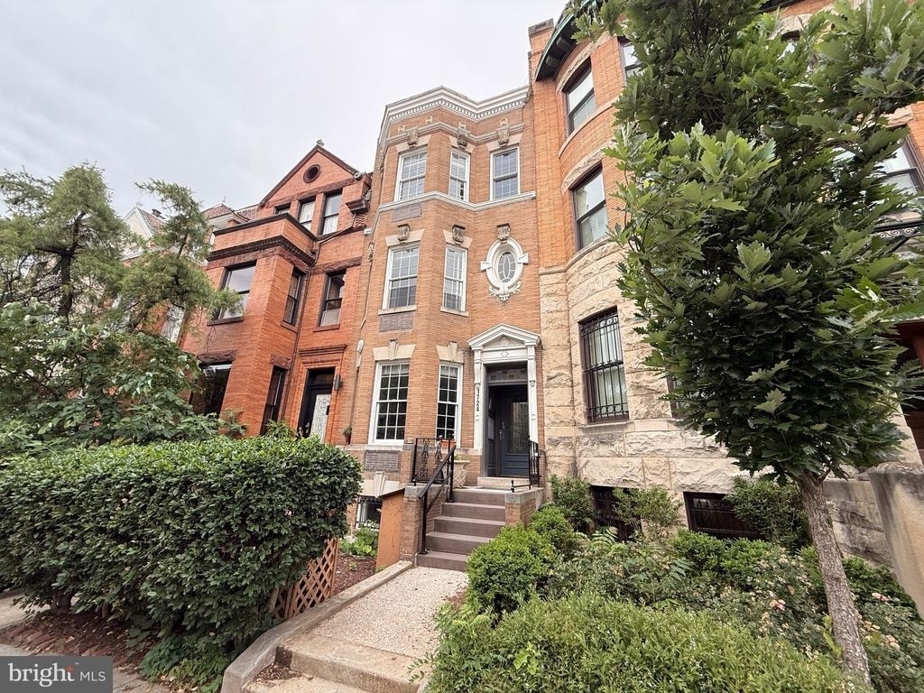 1724 21st Street Nw - Photo 0
