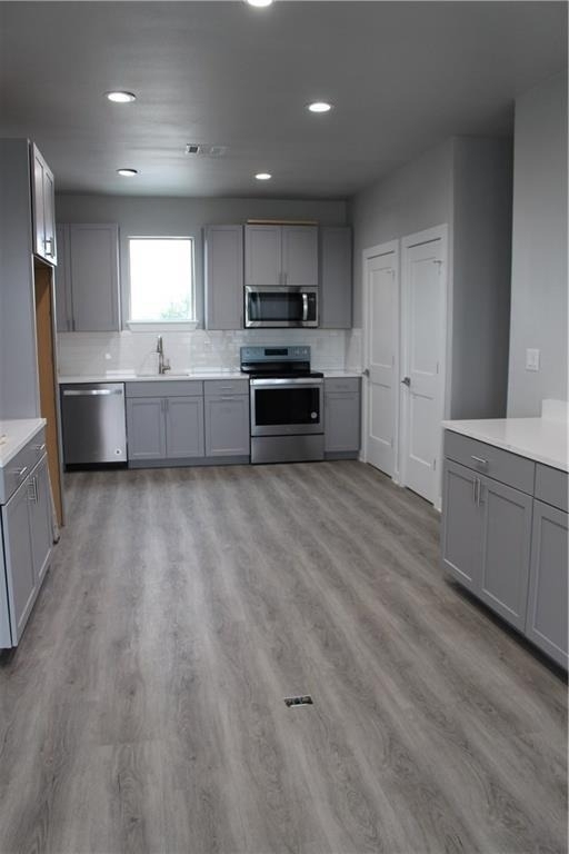 2301 Hancock Ave - Photo 2