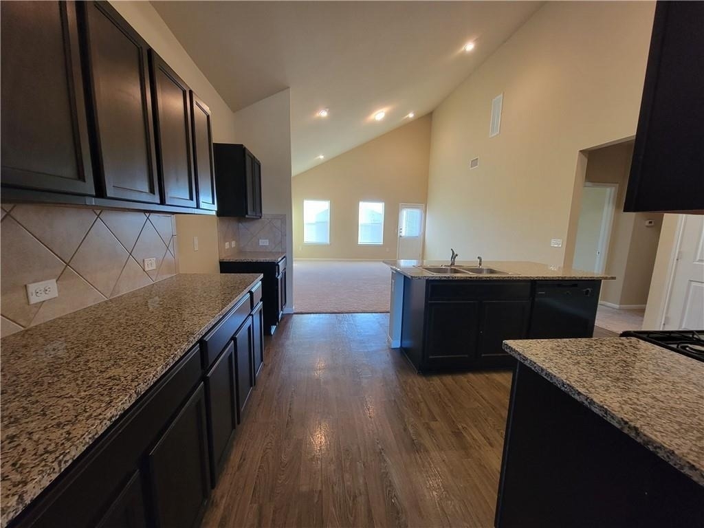 408 Luna Vista Dr - Photo 1