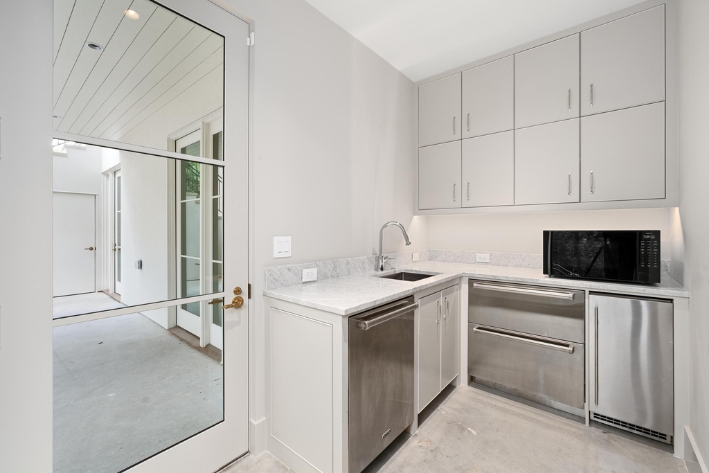 4500 River Wood Ct - Photo 31