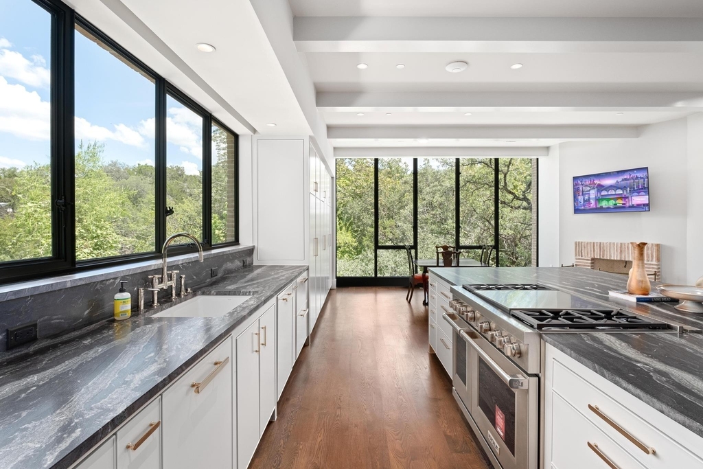 4500 River Wood Ct - Photo 14