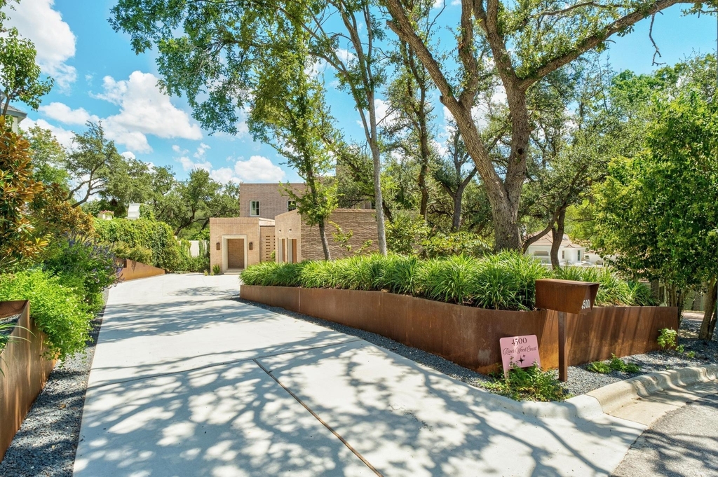 4500 River Wood Ct - Photo 2