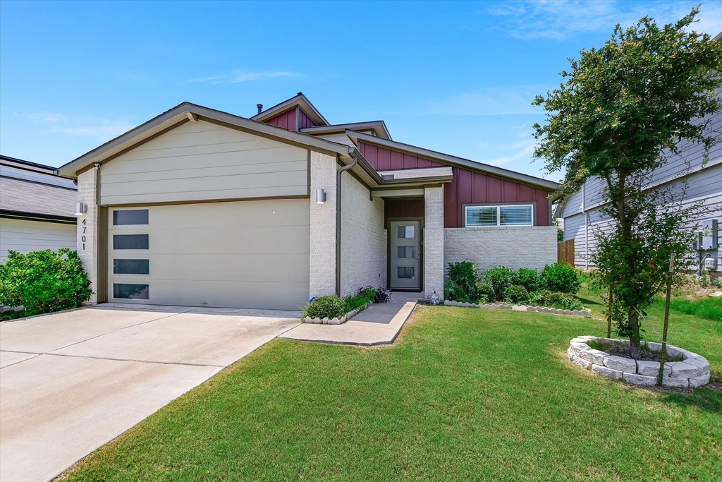 4701 Canongate Dr - Photo 1