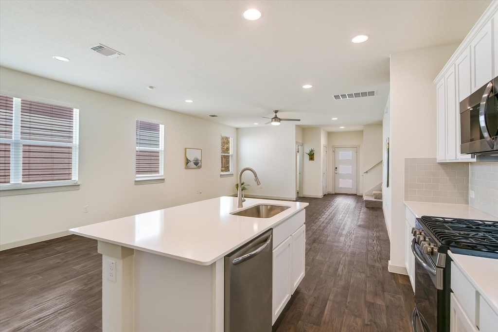 4701 Canongate Dr - Photo 6
