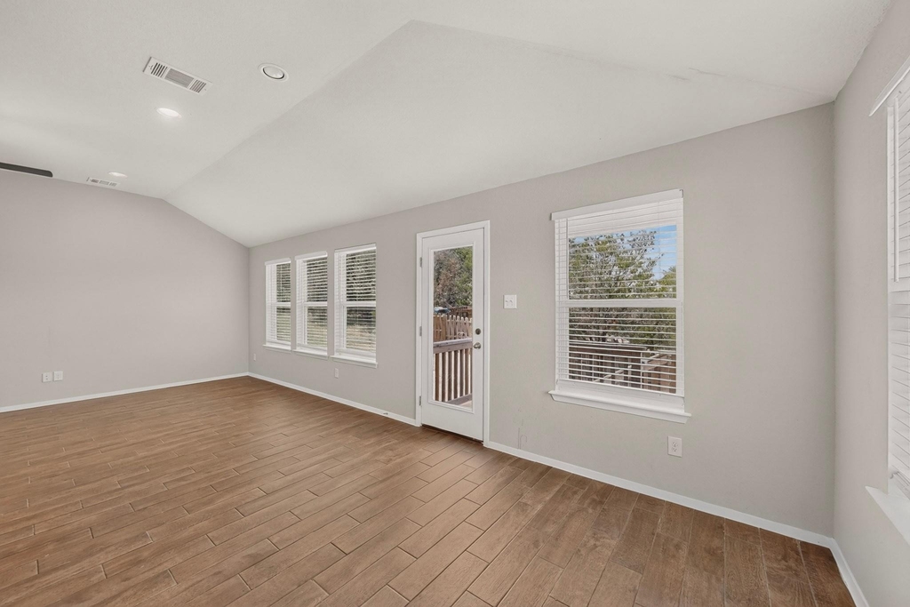 3704 Allegiance Ave - Photo 4