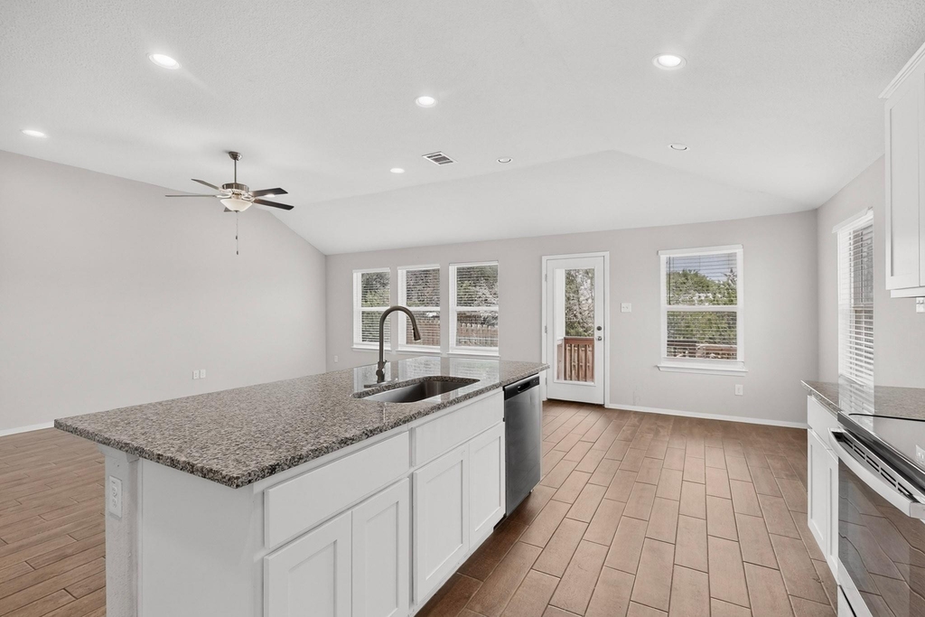 3704 Allegiance Ave - Photo 12
