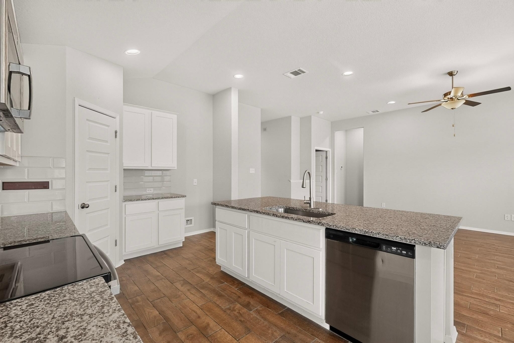 3704 Allegiance Ave - Photo 11