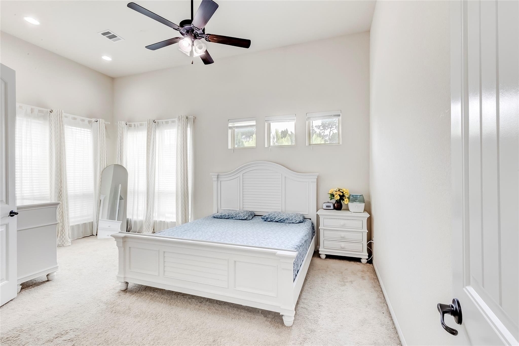1012 Clearwell St - Photo 17