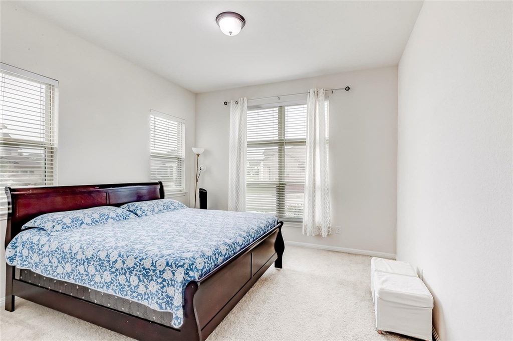 1012 Clearwell St - Photo 23