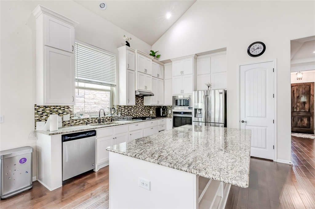 1012 Clearwell St - Photo 13