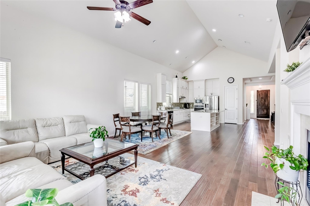 1012 Clearwell St - Photo 8