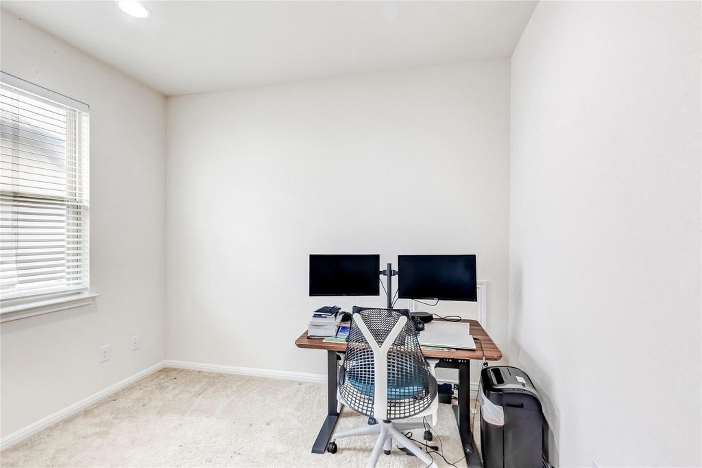 1012 Clearwell St - Photo 29