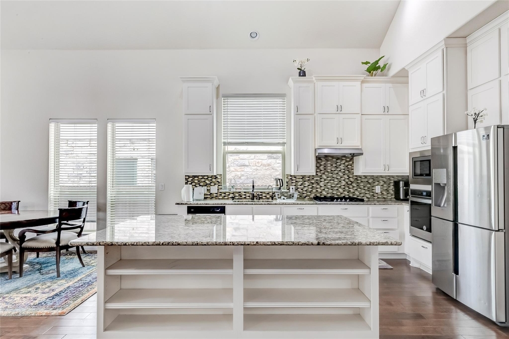 1012 Clearwell St - Photo 11