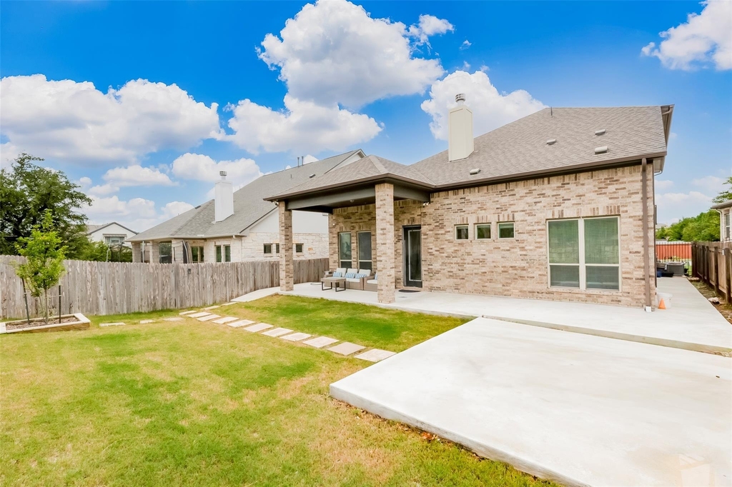1012 Clearwell St - Photo 32