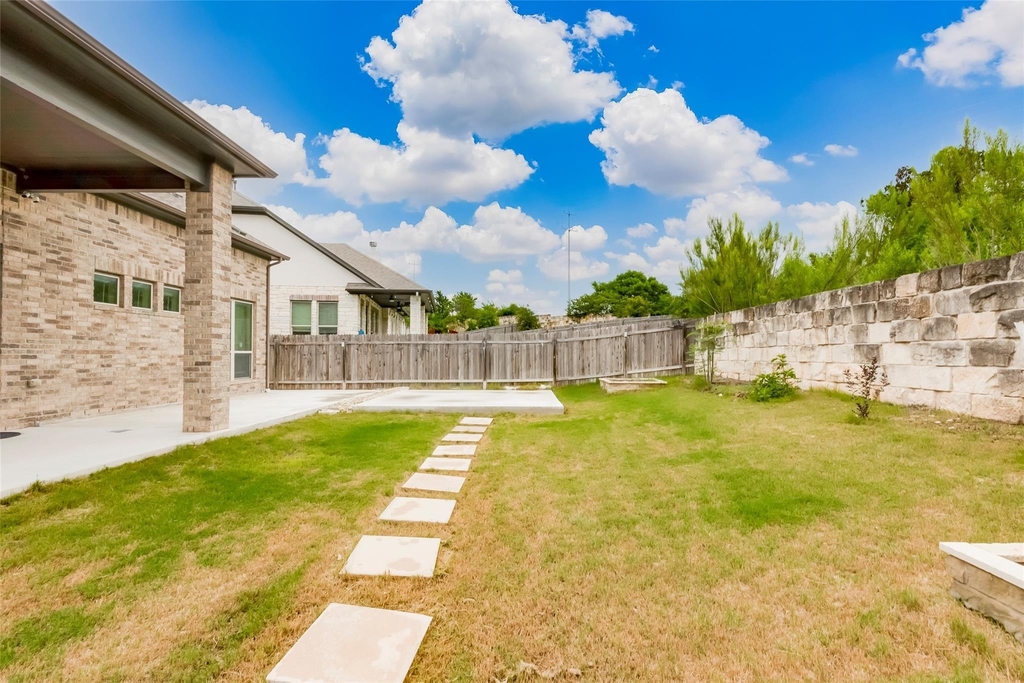 1012 Clearwell St - Photo 34