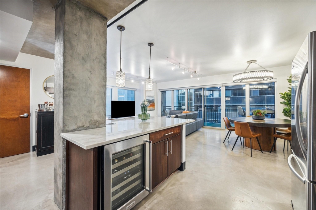 800 Brazos St - Photo 2