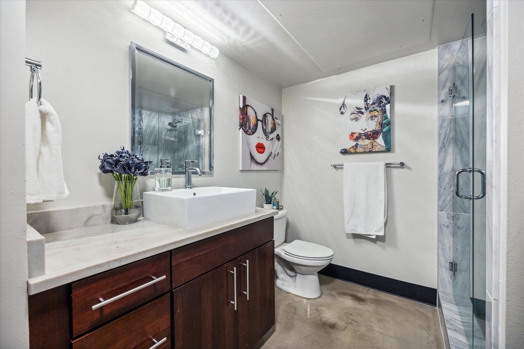 800 Brazos St - Photo 12