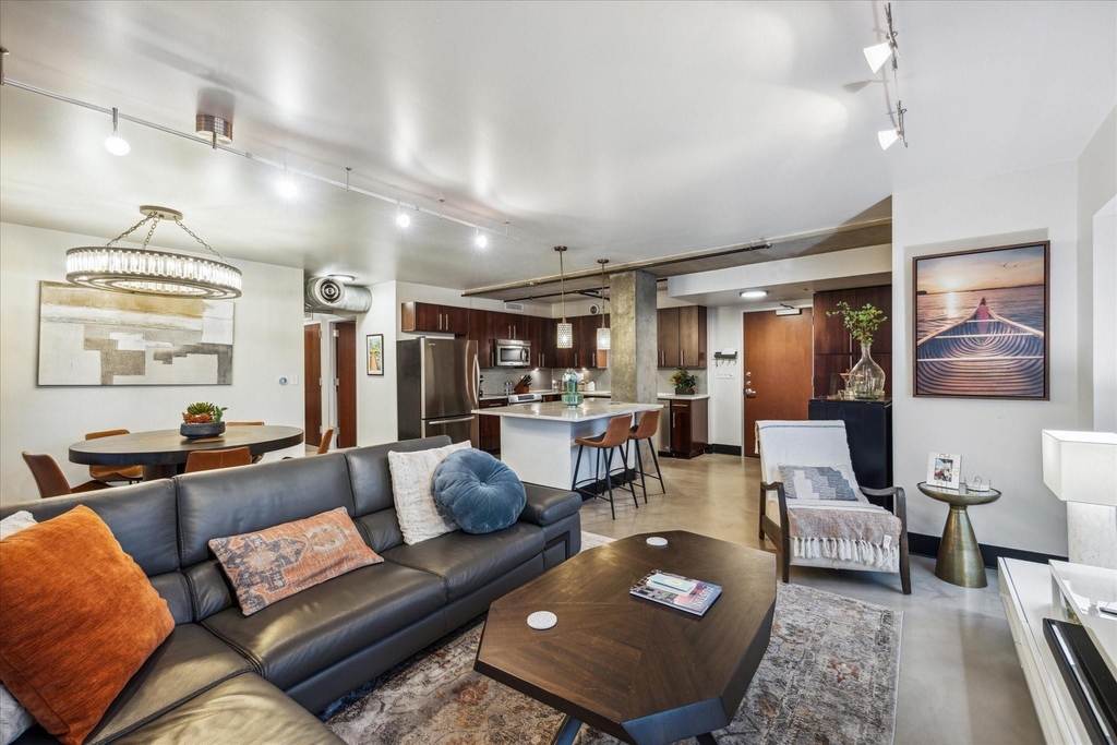 800 Brazos St - Photo 4