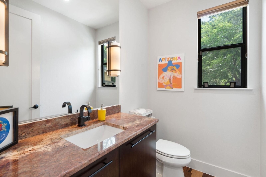 1102 W Monroe St - Photo 32