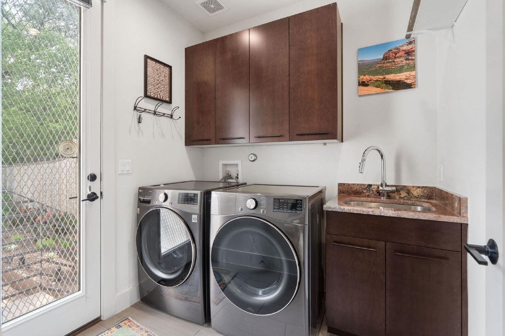 1102 W Monroe St - Photo 33
