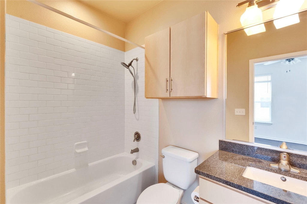2606 Wilson St - Photo 11