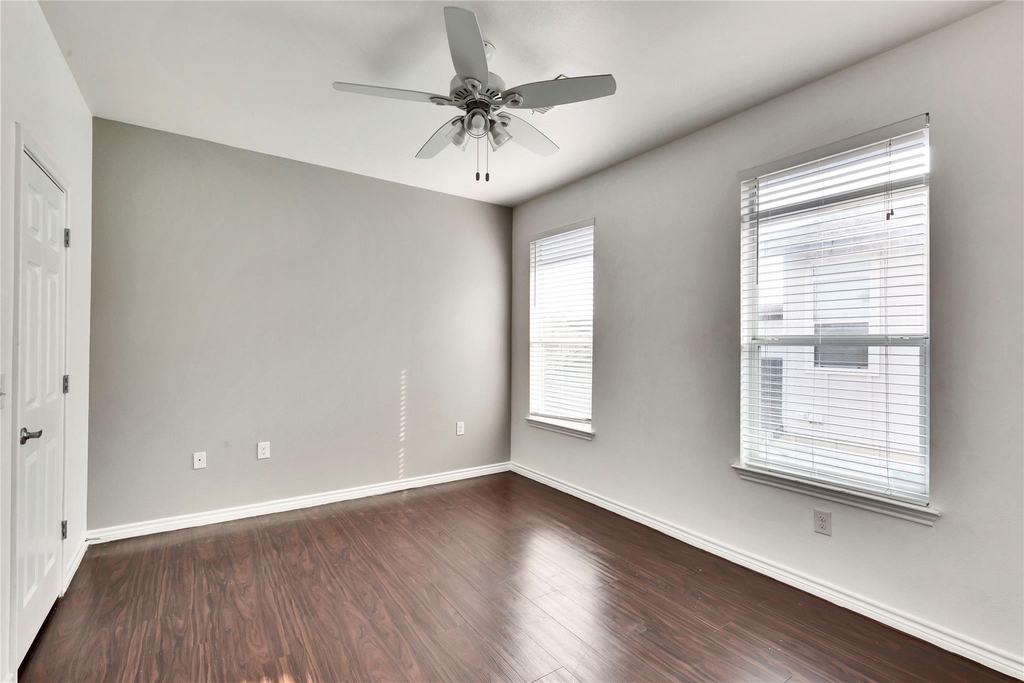 2606 Wilson St - Photo 9