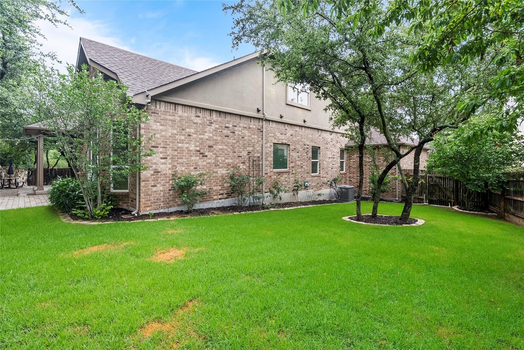 11704 Quintana Cv - Photo 36