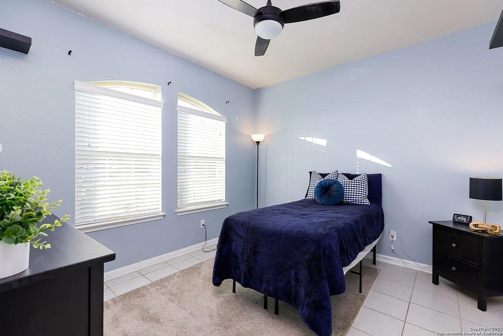 241 Silver Maple Dr - Photo 3