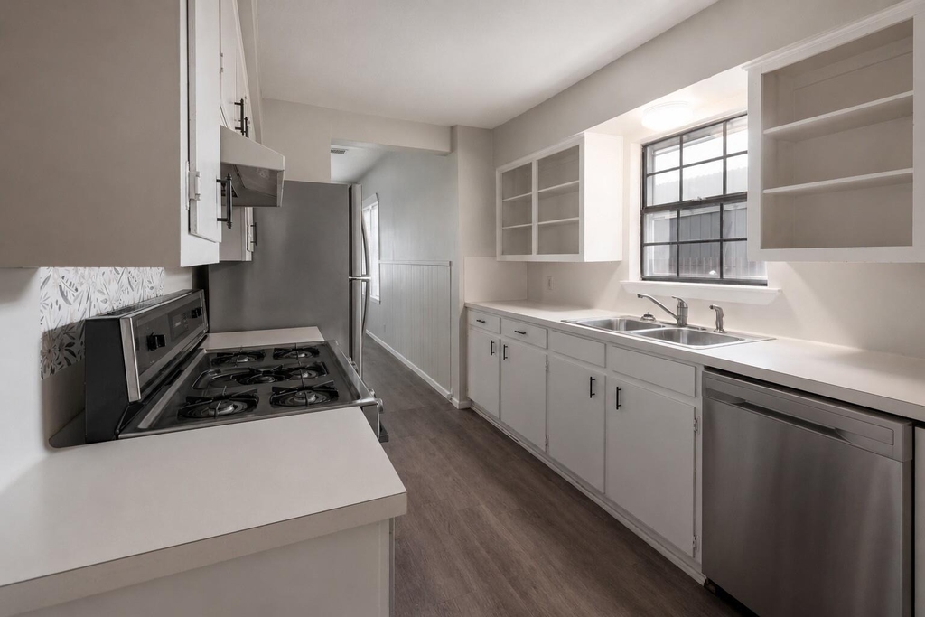 2318 Willow St - Photo 17