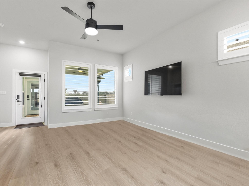 107 Breda Ave - Photo 12