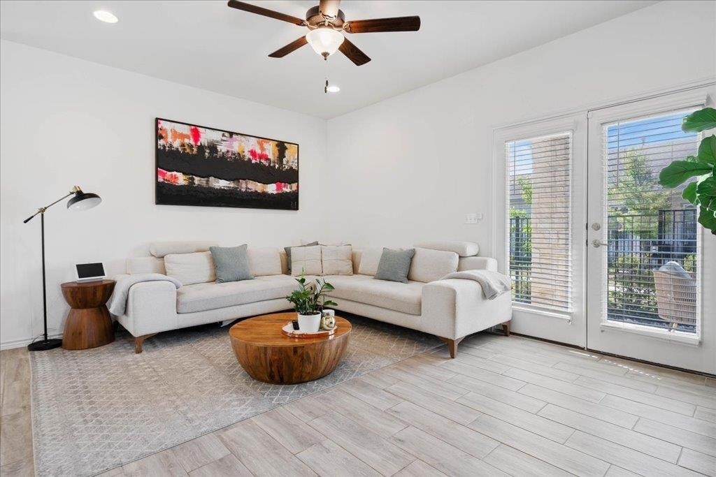 9015 Lookse Ln - Photo 16