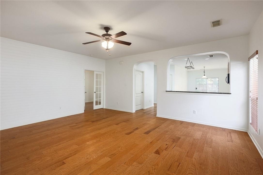 2125 Amur Dr - Photo 10