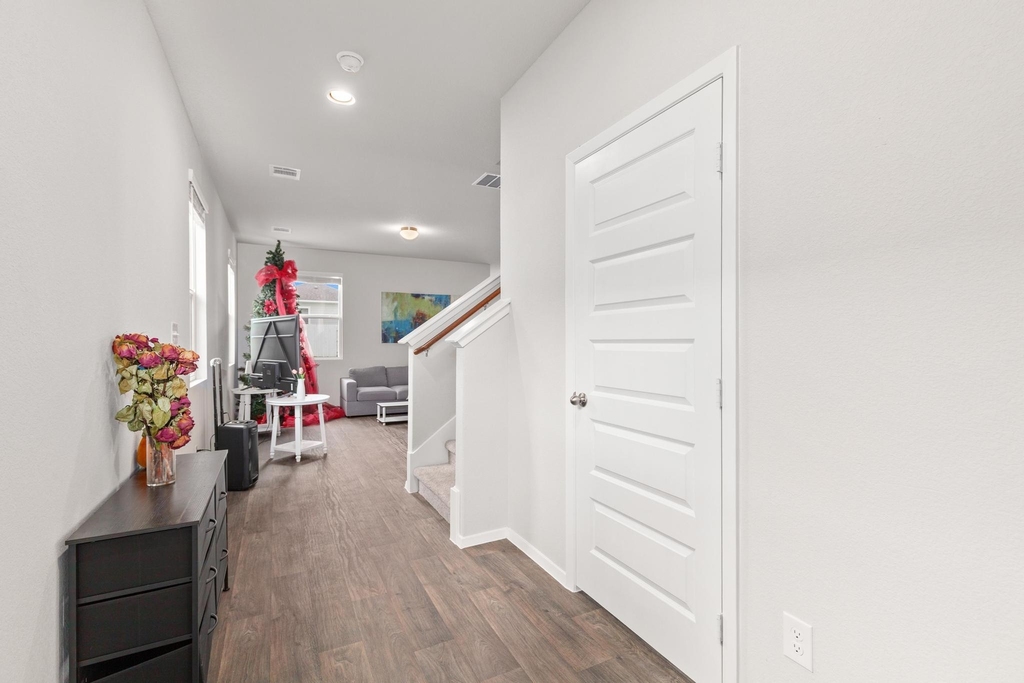 242 Barley Ln - Photo 3