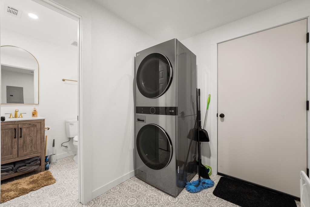 45 Anthony St - Photo 17