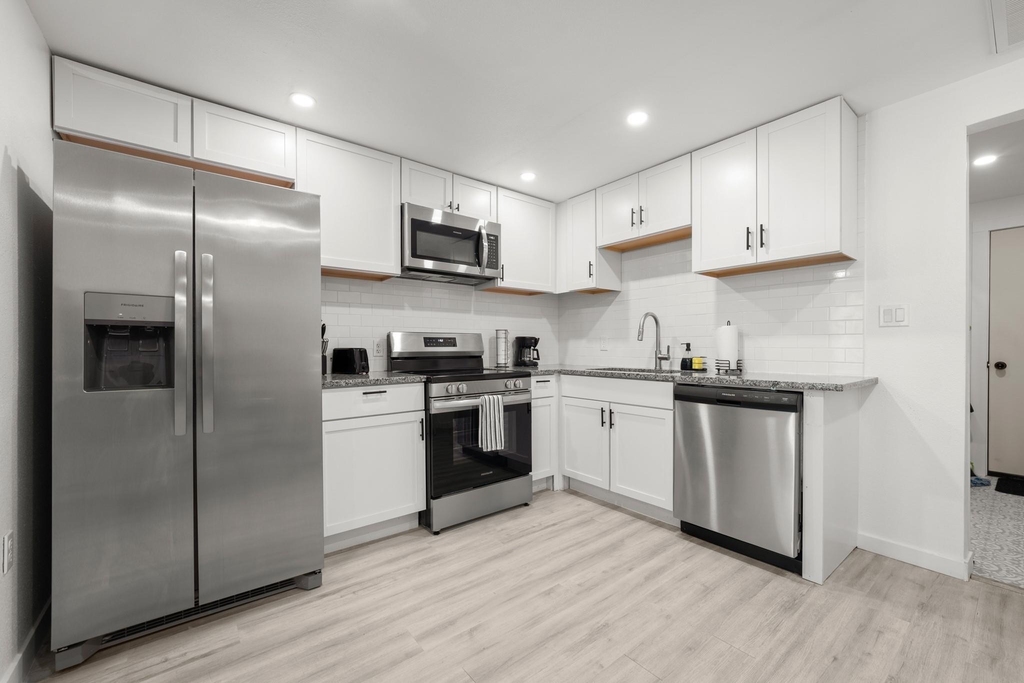 45 Anthony St - Photo 1