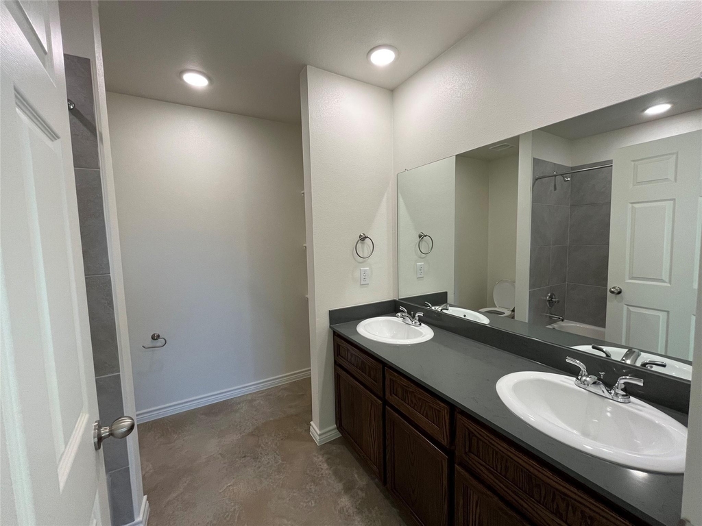 2316 Alterman Dr - Photo 3