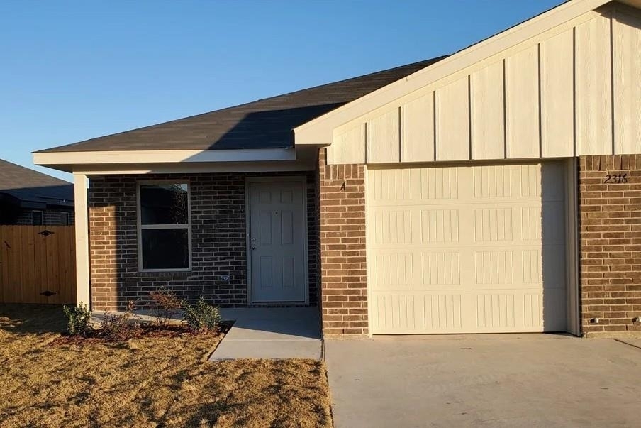 2316 Alterman Dr - Photo 0