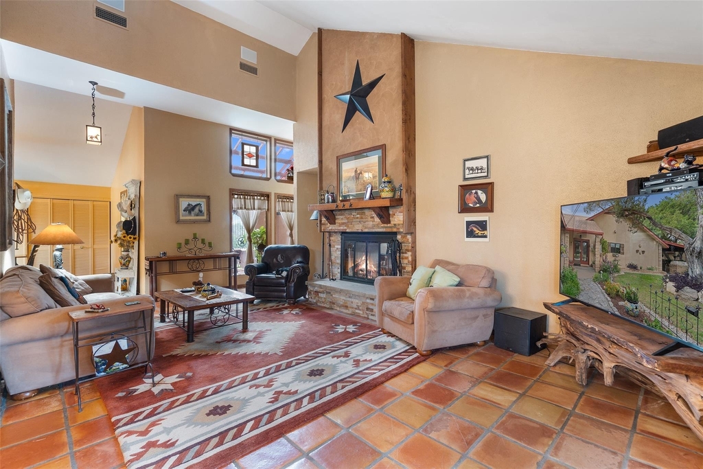 23200 Fulkes Rd - Photo 4
