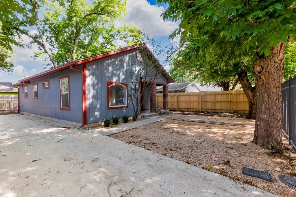 74 Julius St - Photo 2