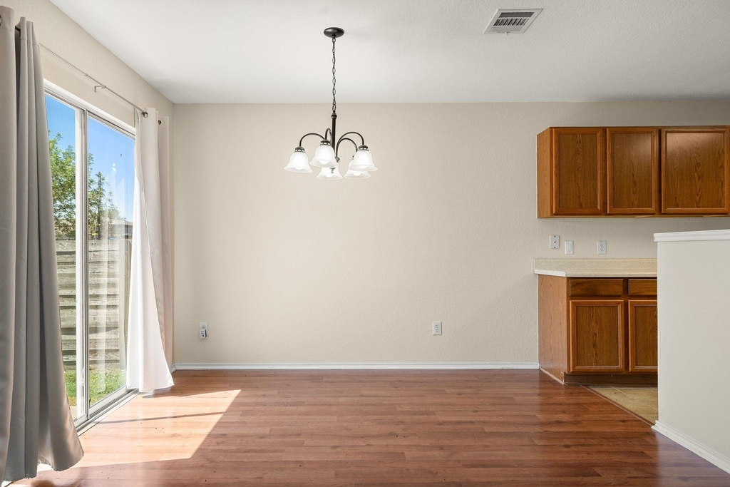 5525 Victory Gallop Dr - Photo 7