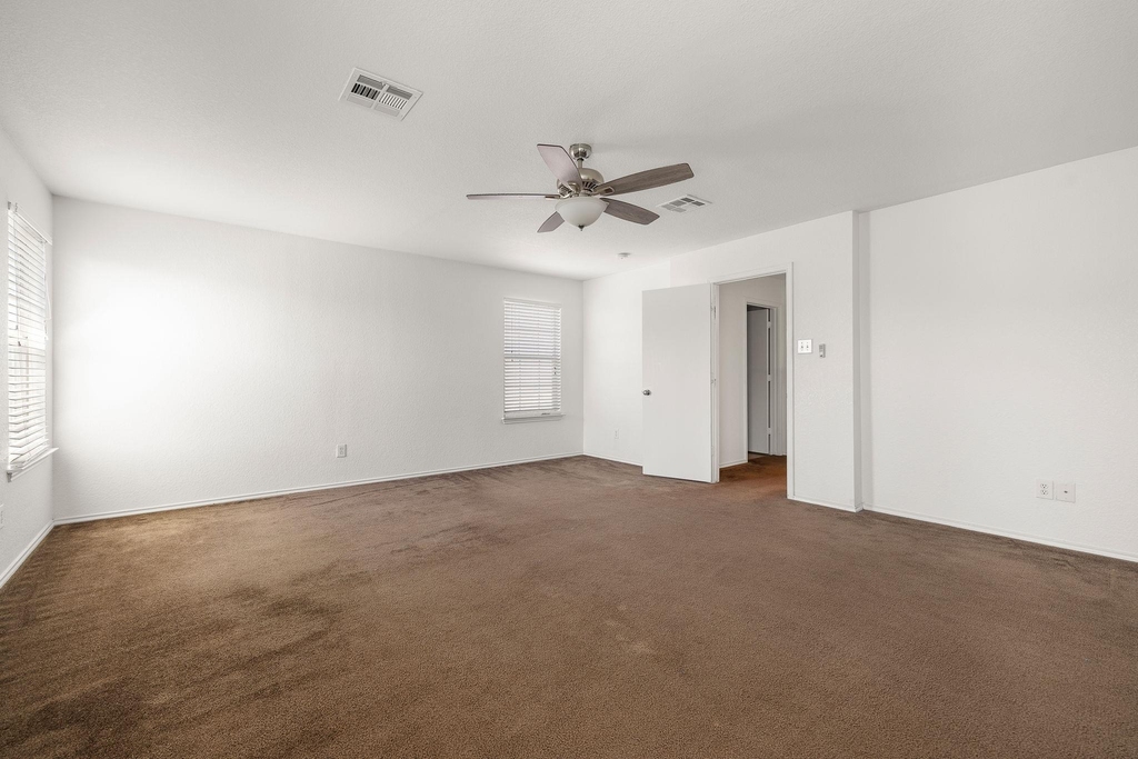5525 Victory Gallop Dr - Photo 13