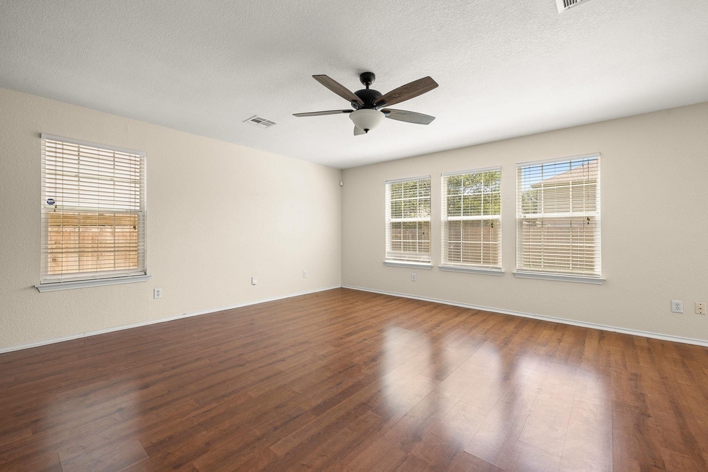 5525 Victory Gallop Dr - Photo 5