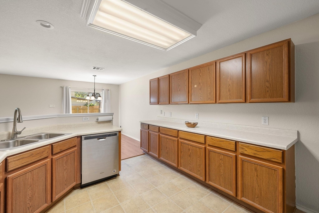 5525 Victory Gallop Dr - Photo 10